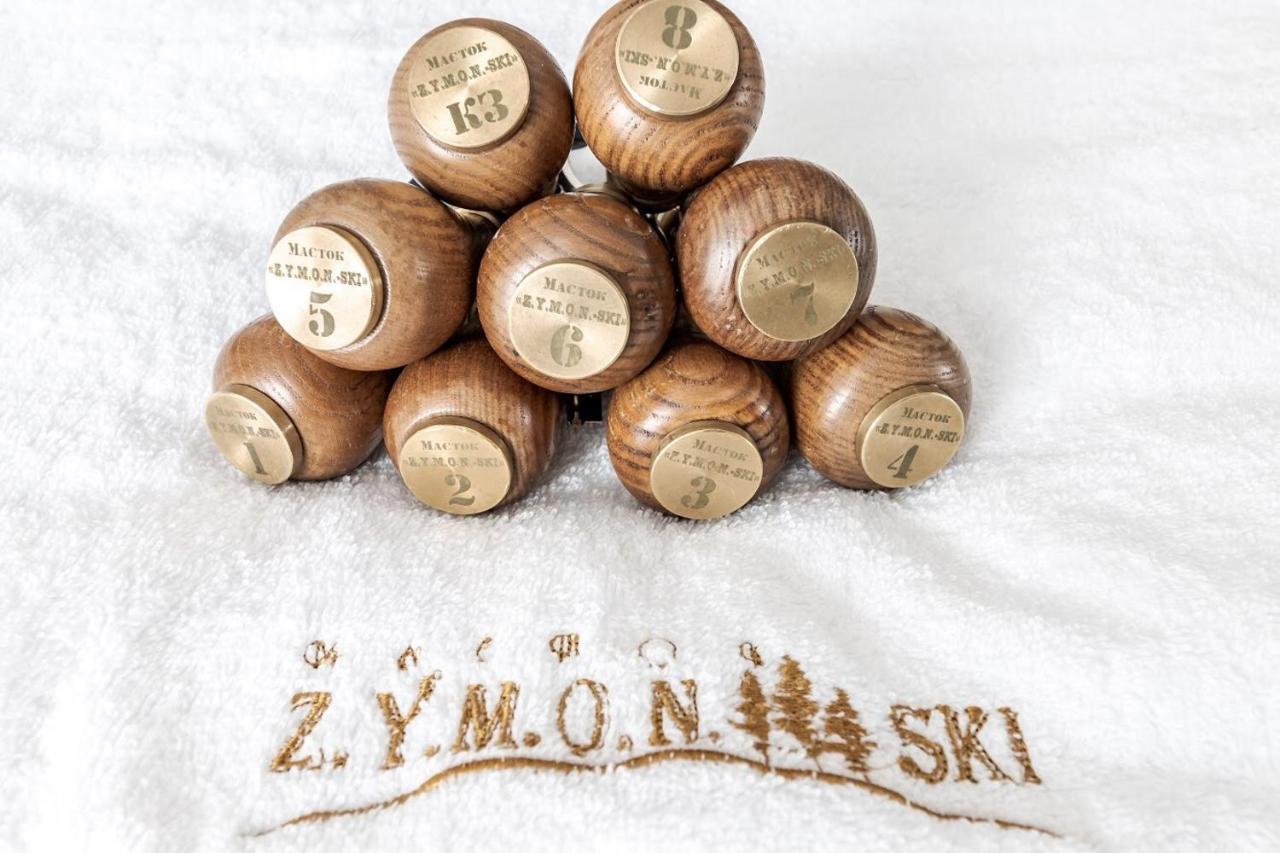 Маєток "Zymon & Ski" Boekovel Buitenkant foto